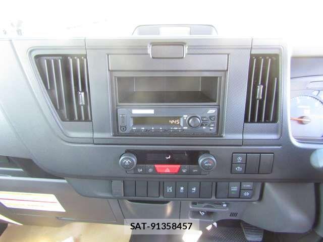 Mazda TITAN 2025-02 816246-13