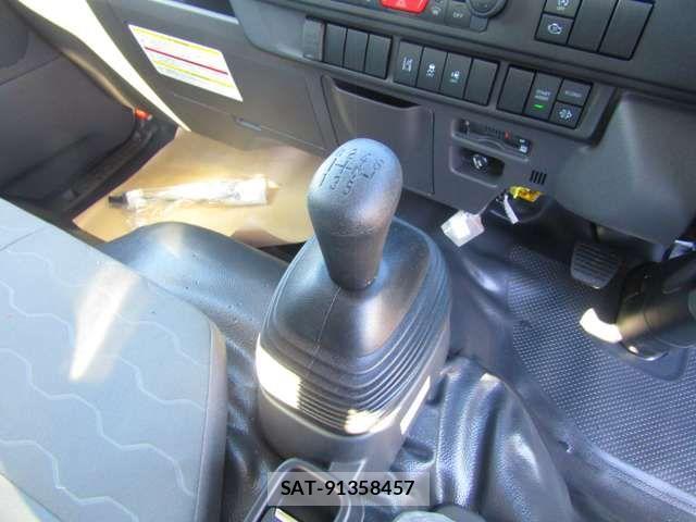 Mazda TITAN 2025-02 816246-14