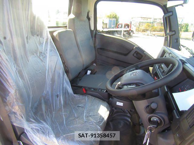 Mazda TITAN 2025-02 816246-22