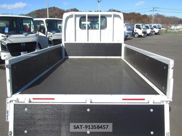 Mazda TITAN 2025-02 816246-8