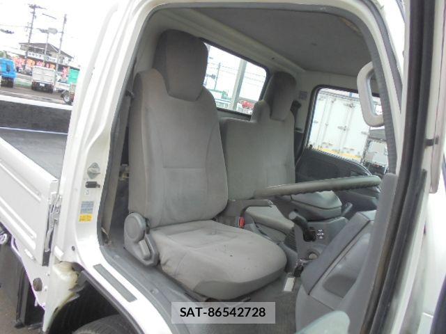 Mazda TITAN 2012-03 960033-8