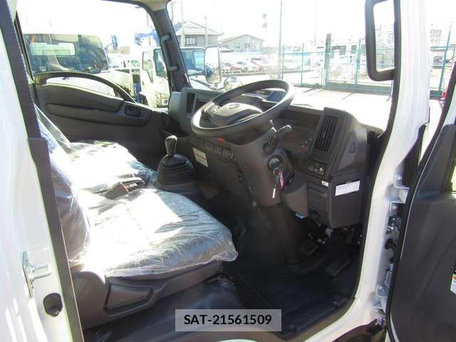 Mazda TITAN 2025-07 1218082-16