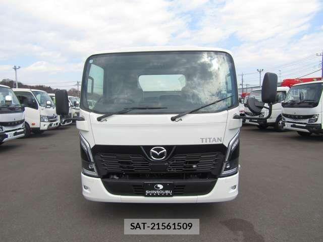 Mazda TITAN 2025-07 1218082-1