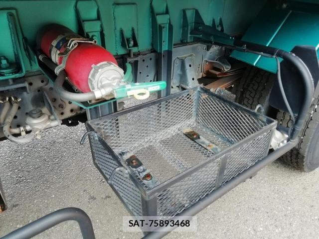 Mazda TITAN 2013-09 1225821-8