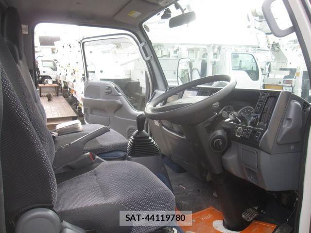 Mazda TITAN 2019-11 1311261-20