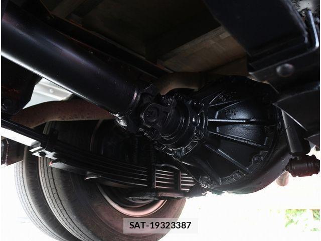 Mazda TITAN 2017-09 1315701-17