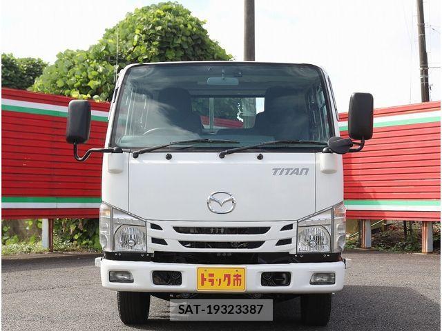 Mazda TITAN 2017-09 1315701-5