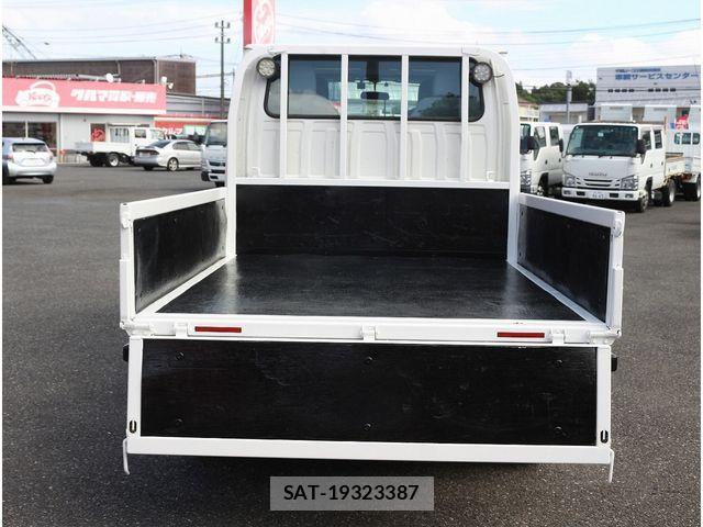 Mazda TITAN 2017-09 1315701-7