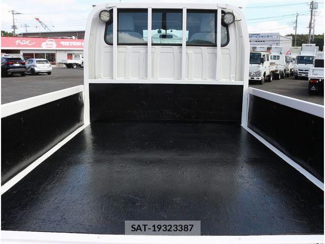 Mazda TITAN 2017-09 1315701-8
