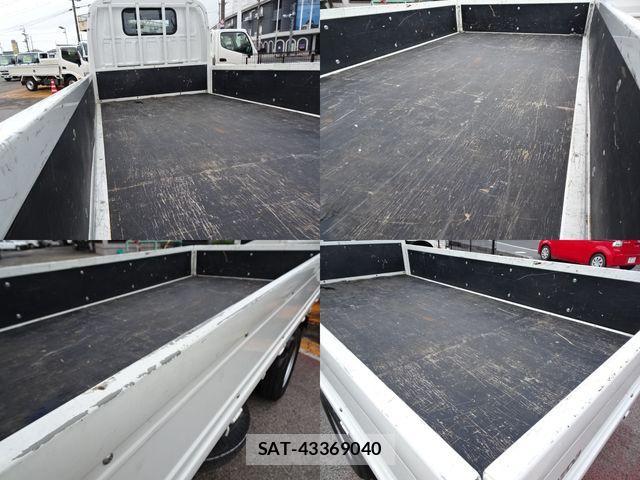 Mazda TITAN 2023-03 1323668-5