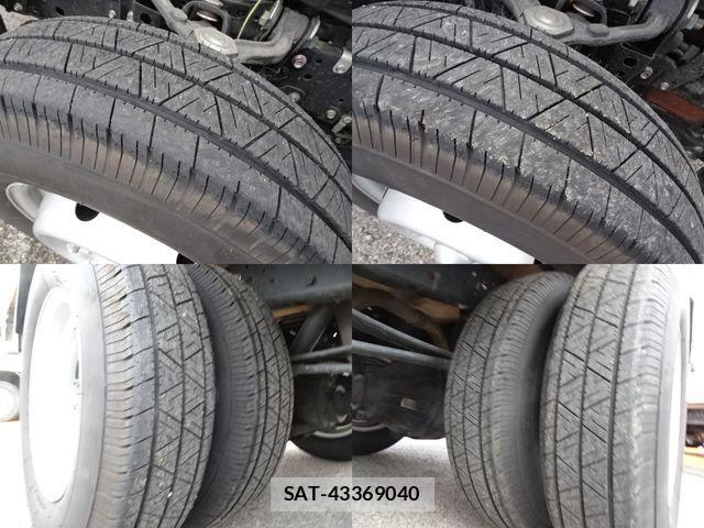 Mazda TITAN 2023-03 1323668-8