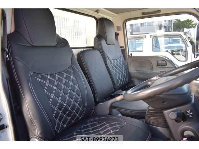 Mazda TITAN 2009-08 1355997-6