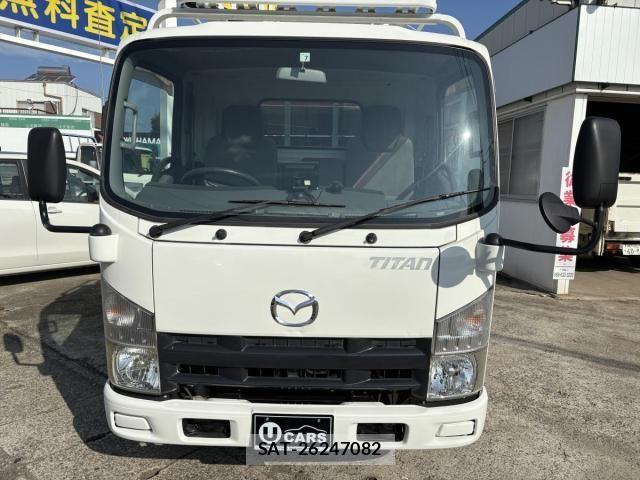 Mazda TITAN 2013-06 1362358-11