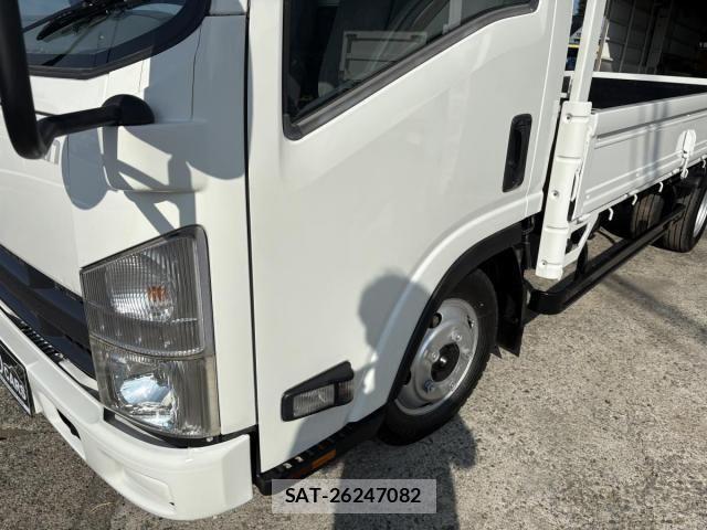 Mazda TITAN 2013-06 1362358-13
