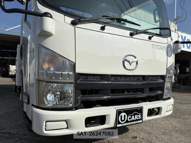 Mazda TITAN 2013-06 1362358-15
