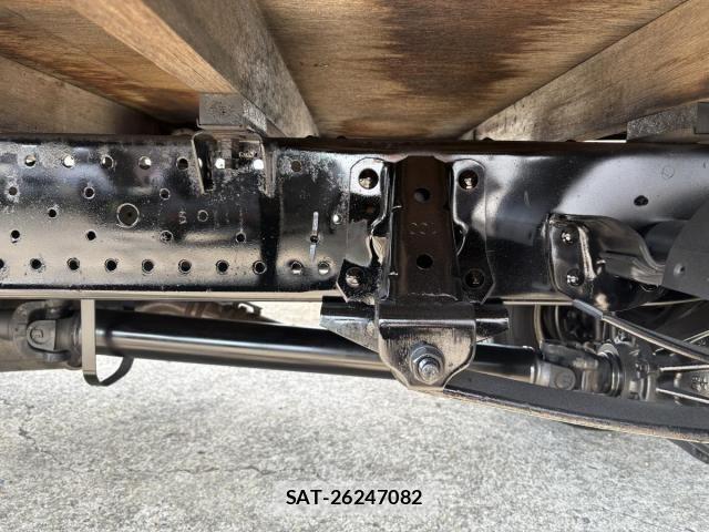 Mazda TITAN 2013-06 1362358-23