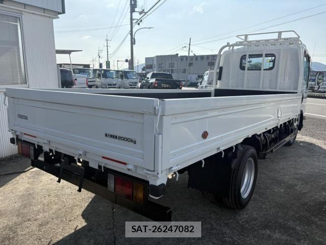 Mazda TITAN 2013-06 1362358-2