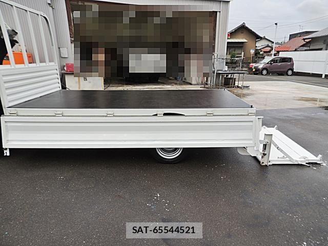 Mazda TITAN 2016-03 1382010-10