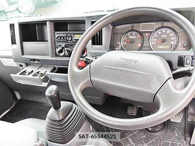 Mazda TITAN 2016-03 1382010-16