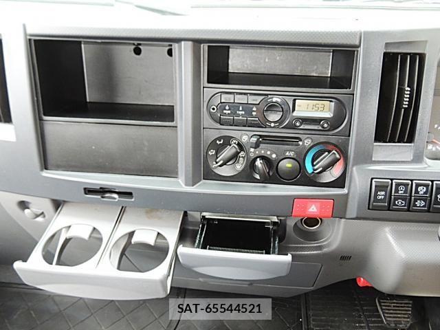 Mazda TITAN 2016-03 1382010-17