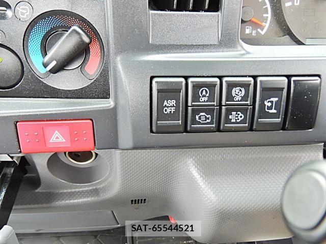 Mazda TITAN 2016-03 1382010-18