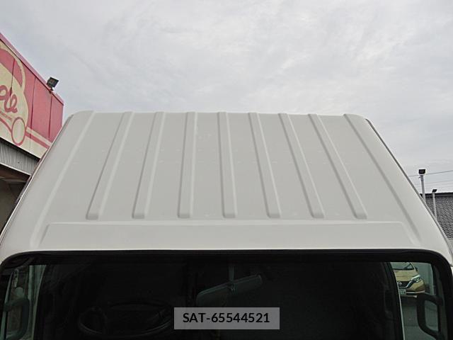 Mazda TITAN 2016-03 1382010-8