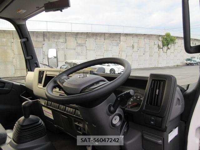 Mazda TITAN 2025-09 1382011-1