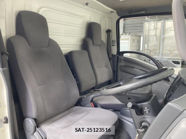 Mazda TITAN 2013-06 1082419-10