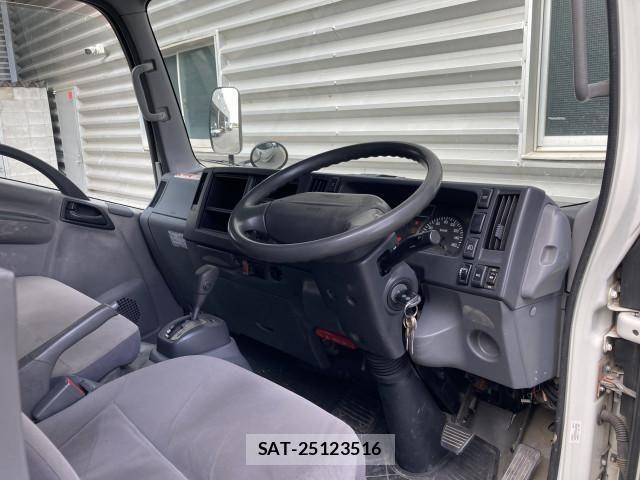 Mazda TITAN 2013-06 1082419-11