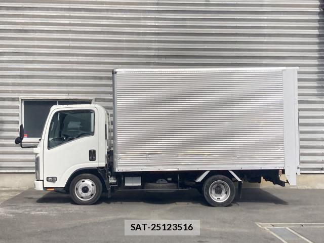 Mazda TITAN 2013-06 1082419-18