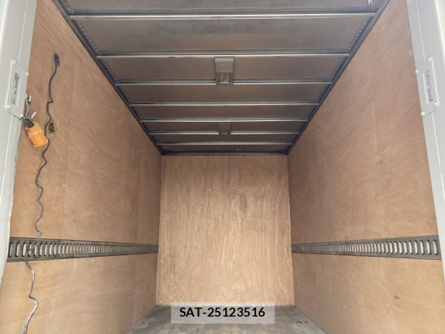 Mazda TITAN 2013-06 1082419-19