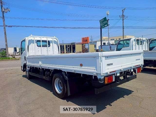 Mazda TITAN 2020-02 963984-3