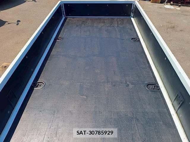 Mazda TITAN 2020-02 963984-7