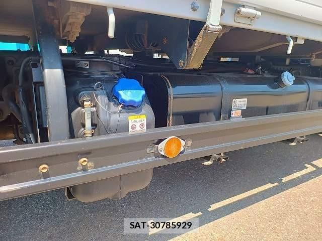 Mazda TITAN 2020-02 963984-15