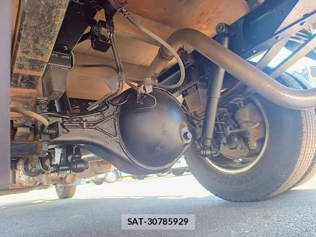 Mazda TITAN 2020-02 963984-23