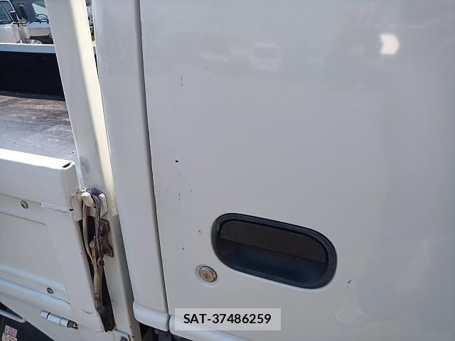Mazda TITAN 2018-06 443658-18