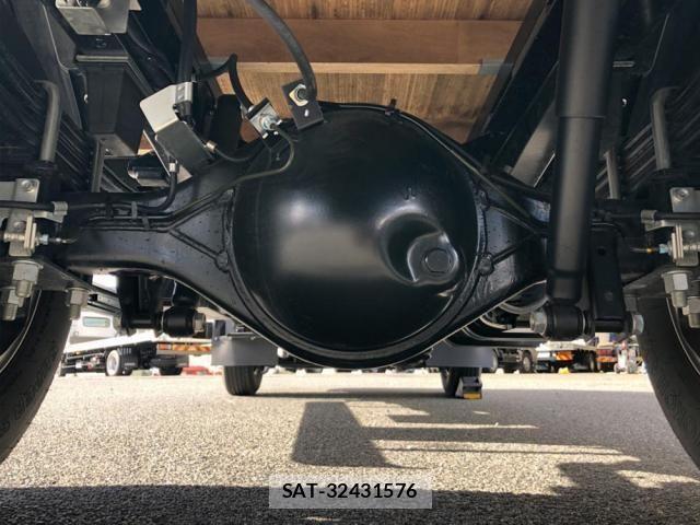 Mazda TITAN 2020-04 537429-8