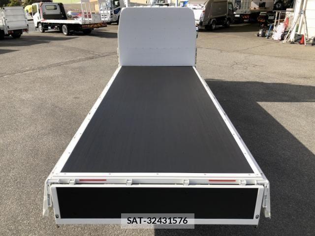 Mazda TITAN 2020-04 537429-15
