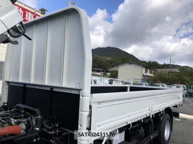 Mazda TITAN 2020-04 537429-21