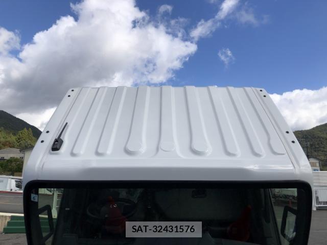 Mazda TITAN 2020-04 537429-22