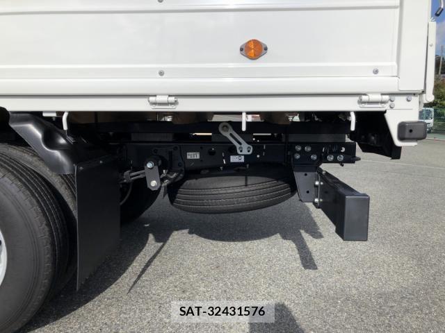 Mazda TITAN 2020-04 537429-27