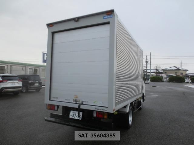Mazda TITAN 2017-09 409677-3