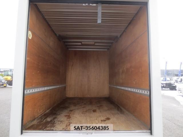 Mazda TITAN 2017-09 409677-9