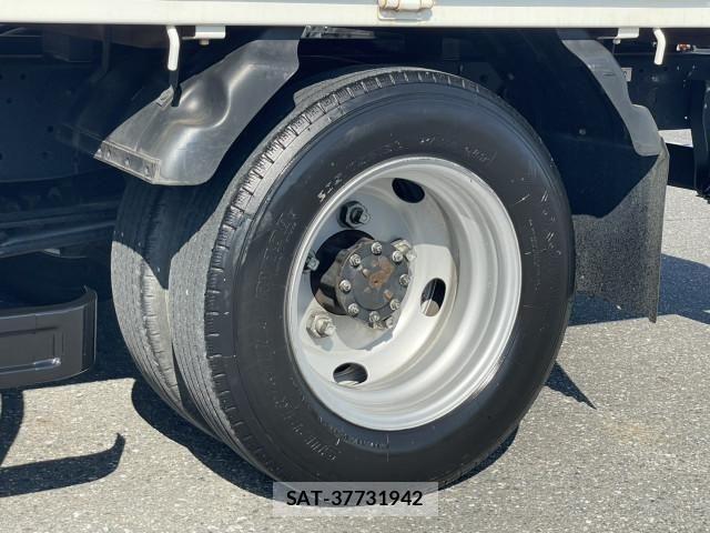 Mazda TITAN 2019-01 817104-9