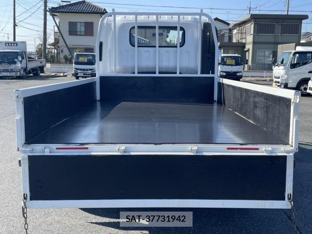 Mazda TITAN 2019-01 817104-10