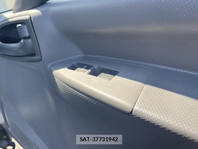 Mazda TITAN 2019-01 817104-13