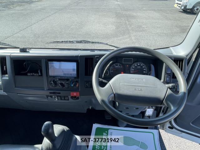 Mazda TITAN 2019-01 817104-17