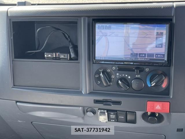 Mazda TITAN 2019-01 817104-18