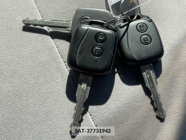 Mazda TITAN 2019-01 817104-27