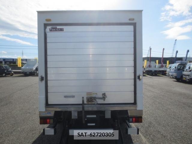 Mazda TITAN 2020-07 537443-7